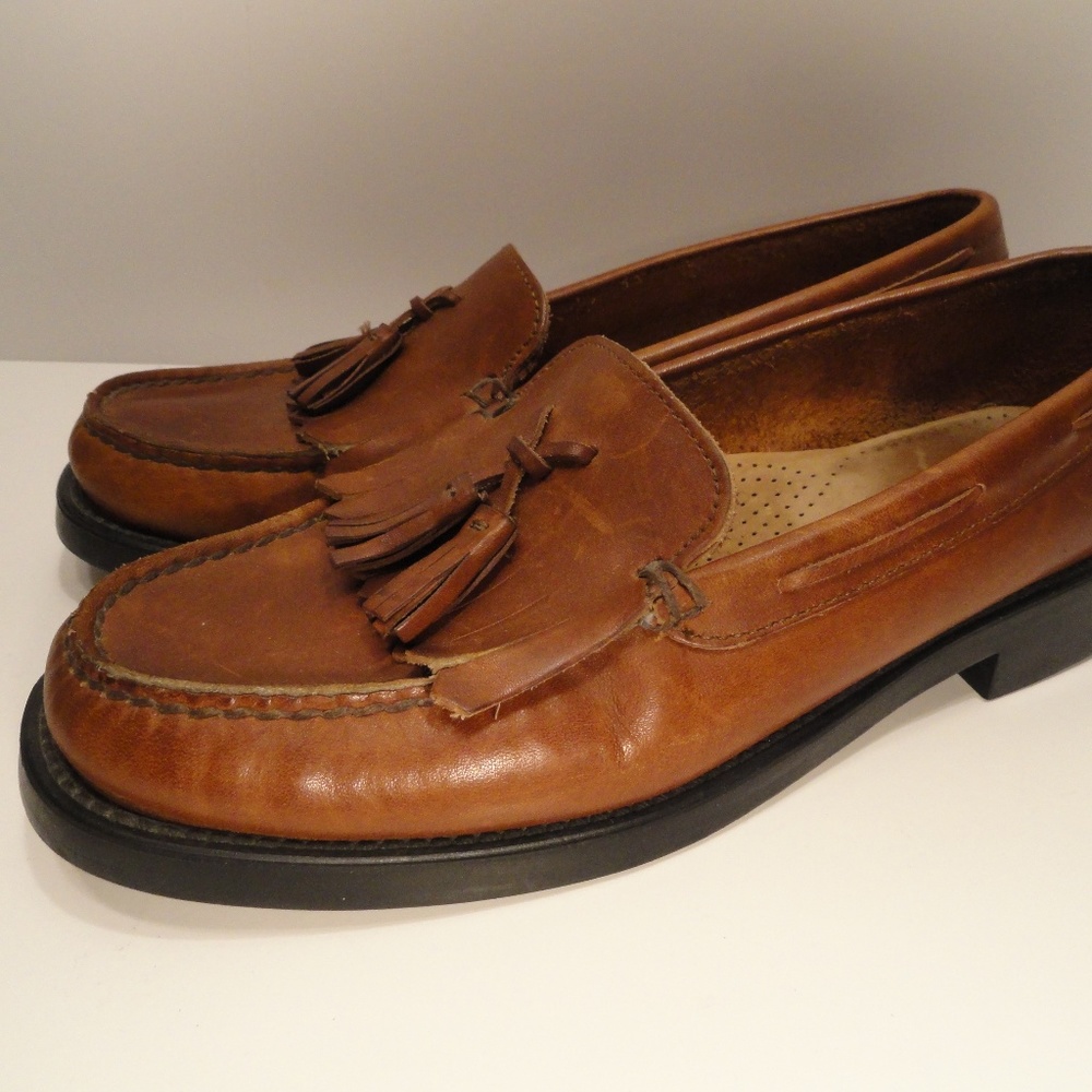 G.H. Bass & Co. Weejuns Tassled Loafers Leather